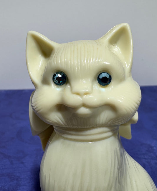 Vintage Avon White Cat Blue Eyes Topaze Cologne Bottle