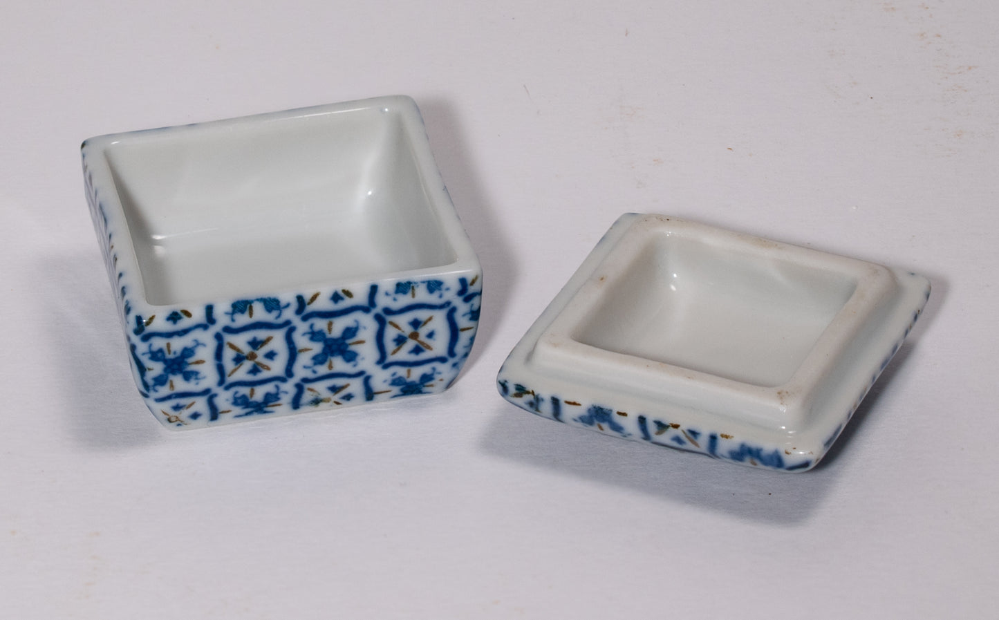 Blue & White Ring Box