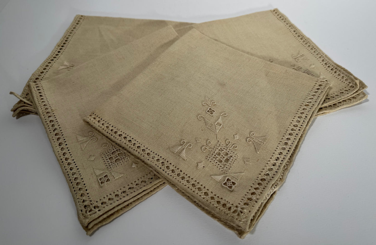 Set of 4 Italian Embroidered Linen Napkins