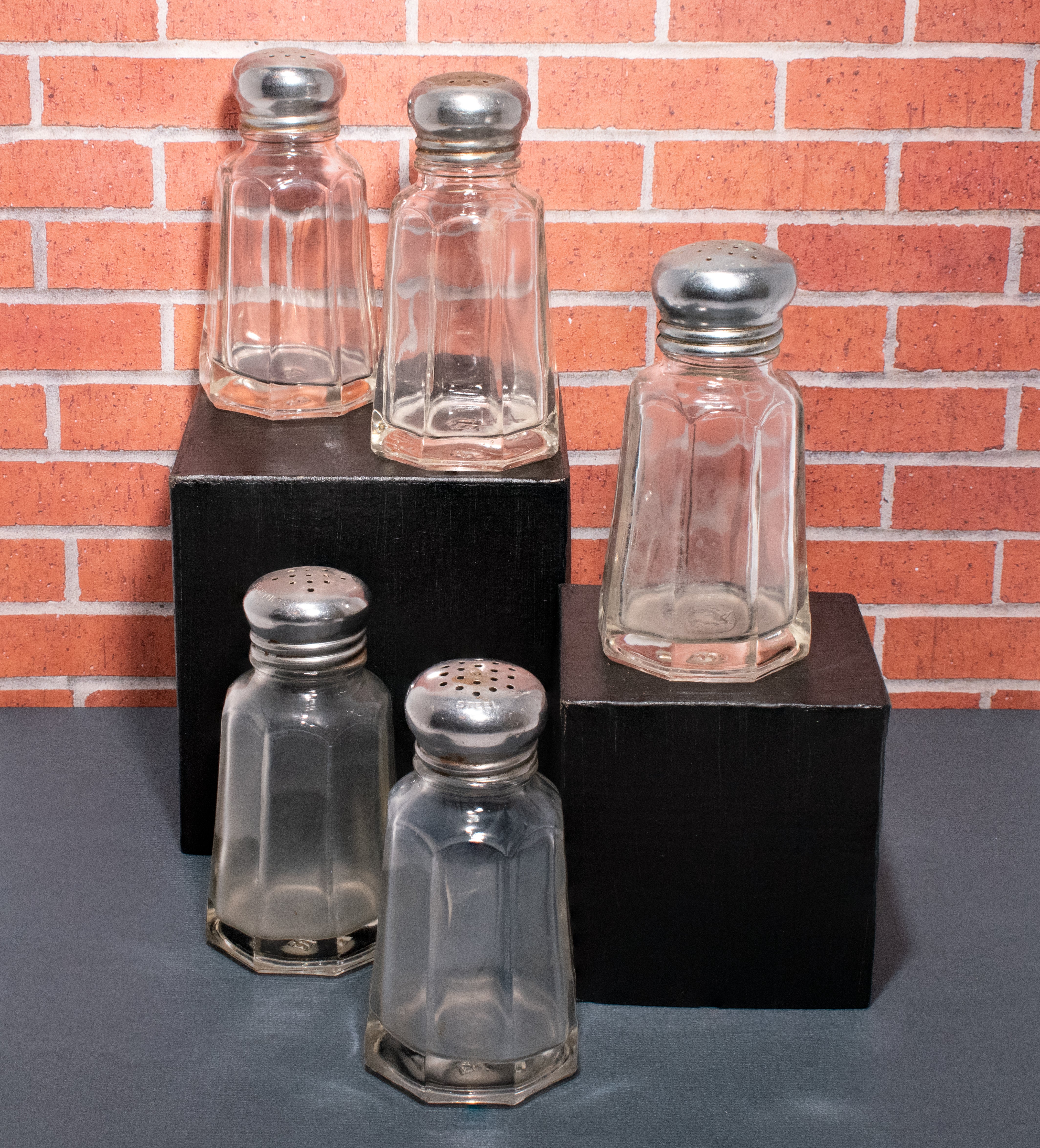 Salt and store pepper shaker tops